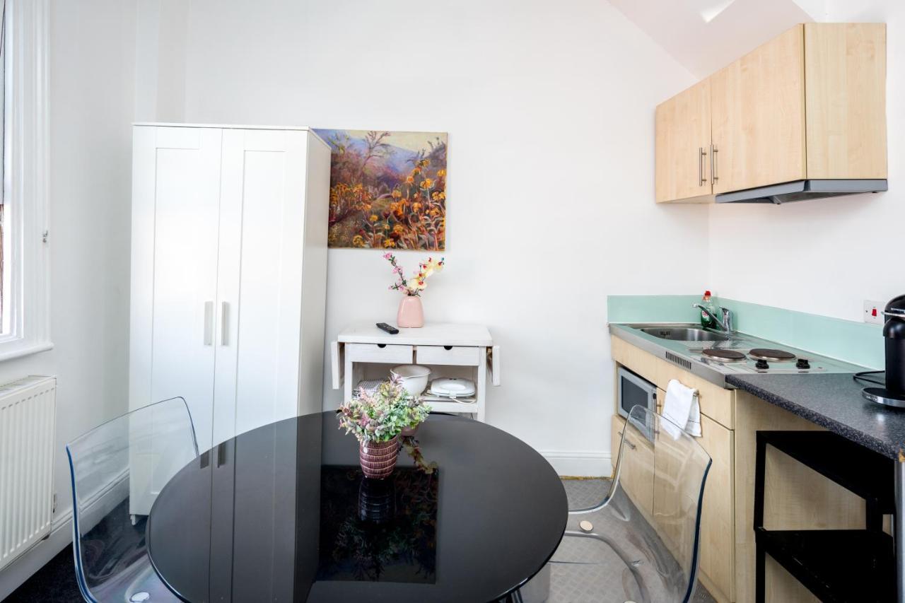 Cosy 1-Bed Flat On King'S Road In Chelsea, West London Διαμέρισμα Εξωτερικό φωτογραφία